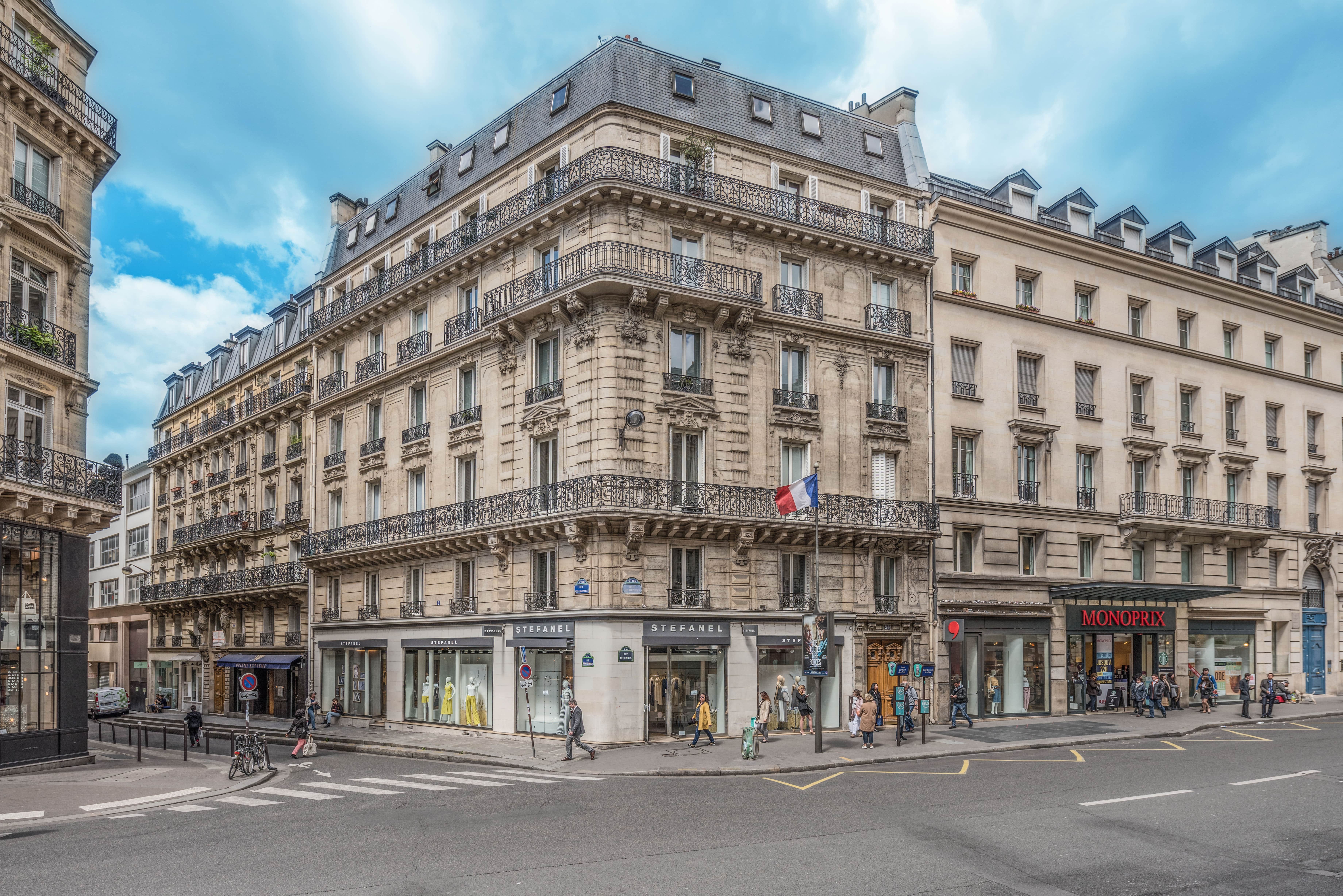 54rue_Rennes_Outside_01-min